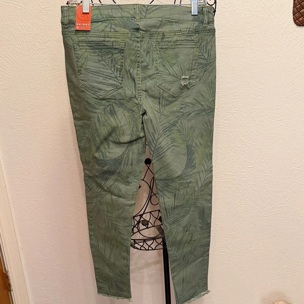 💥💥💥BOGOHO💥💥Olive Green Tropical Print Skinny Jeans-11